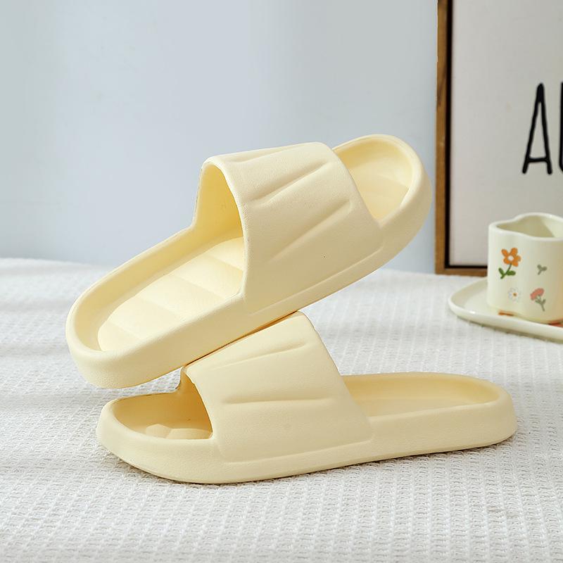 Little Bear Women's Non-Slip Summer Slippers: Portable, Shower-Ready, Cute Dorm & Hotel Bathroom Footwear