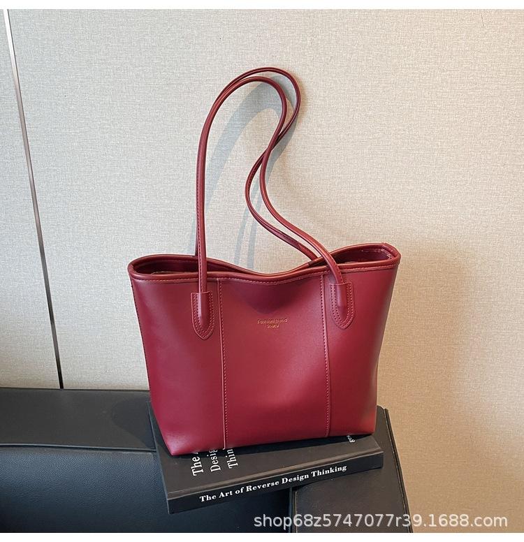 

Temperament Explosive Commuter Big Bag Women s 2025 New Fashion Retro Shoulder Bag Large Capacity Simple Tote Big Bag