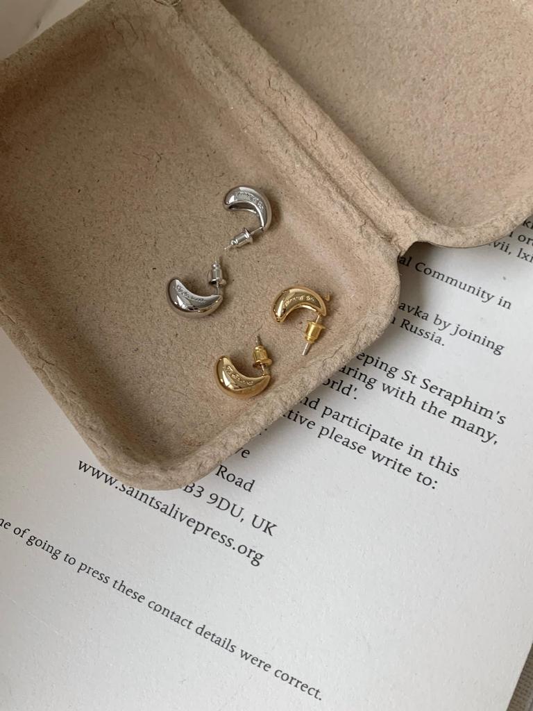 Elegant C-Shaped Ear Cuffs: Simple, Versatile & Stylish Luxury Earrings