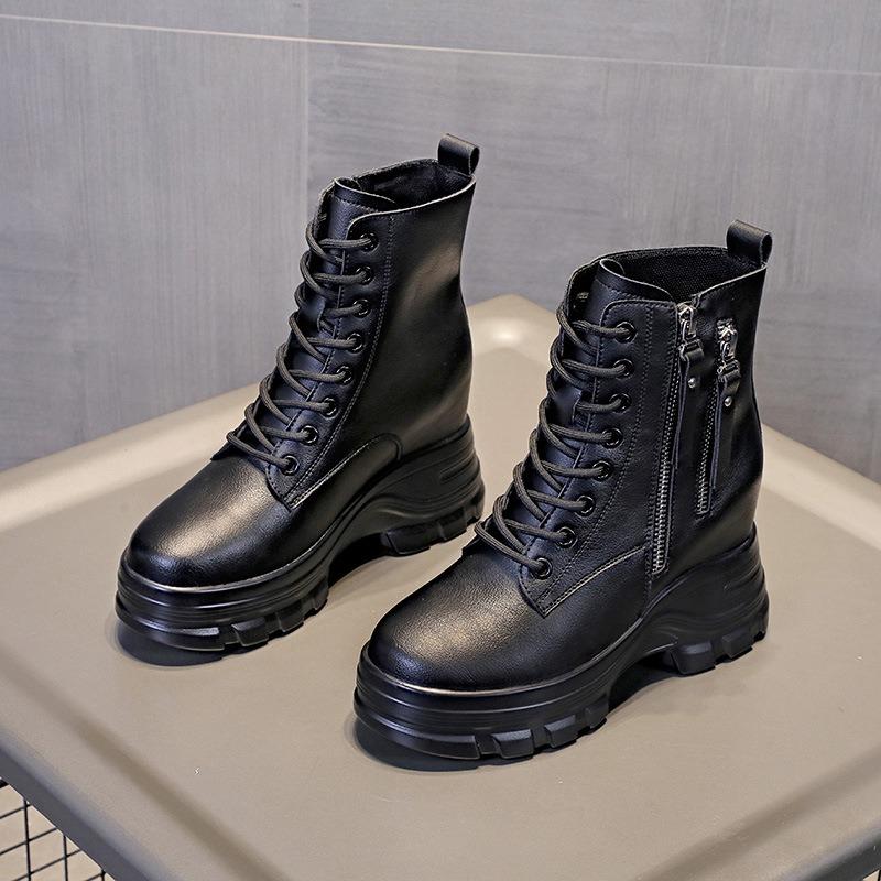 Women's Boots Increase The Inner Height of Autumn and Winter Plus Velvet Short Boots