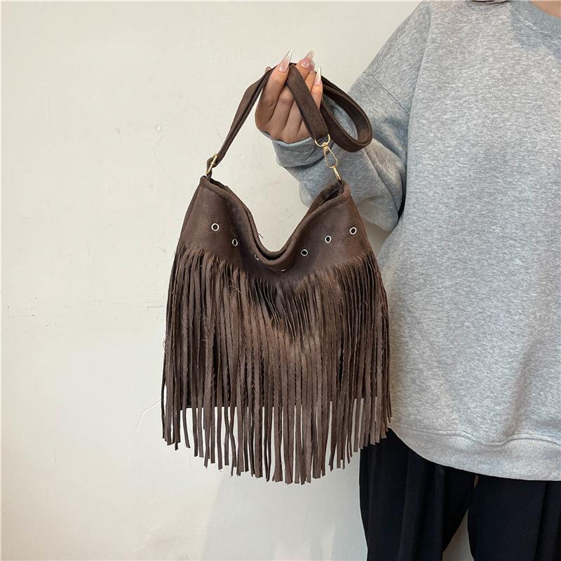 Yogodlns Boho Style Tassel Crossbody Bag Soft Frosted Tassel Straddle Bag Women Vintage Suede Shoulder Bag Casual Messenger Bag
