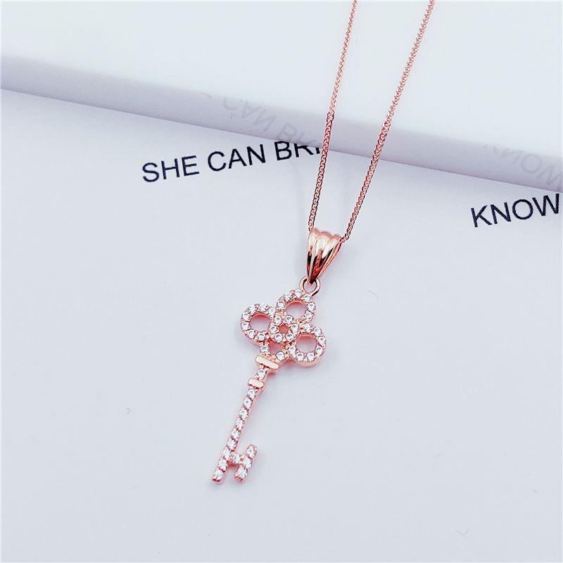 Exquisite 585 Purple Gold Russian Inlaid Zircon Shiny Key Pendant Fashionable High-End Rose Gold Plated Necklace