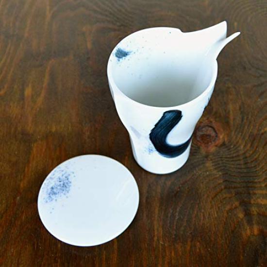 Dag Arita-porselen Sake-sett med Tokkuri og Ochoko En perfekt dagsgave med et kort fra Laget i Farsgavekopper. Fars Ryumon. Japan.