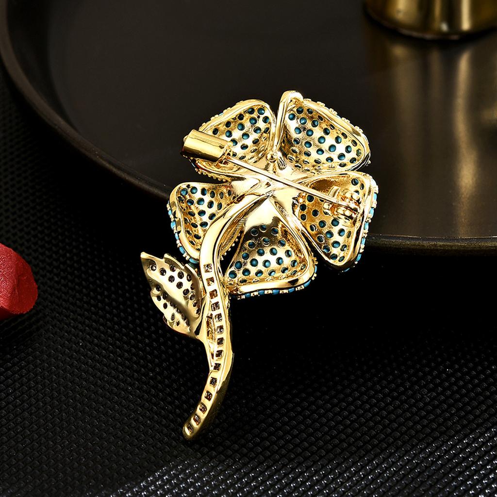 Women's Light Luxury Design Flower Inlaid Zircon Geometric Brooch Fashionable And Versatile Niche Design Brooch