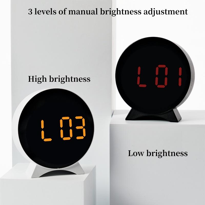 LED Digitaler Wecker Woche Datum Temperaturanzeige Helligkeit Einstellbar 2 Alarme Nachtmodus Tisch 12/24H Elektronische Uhr