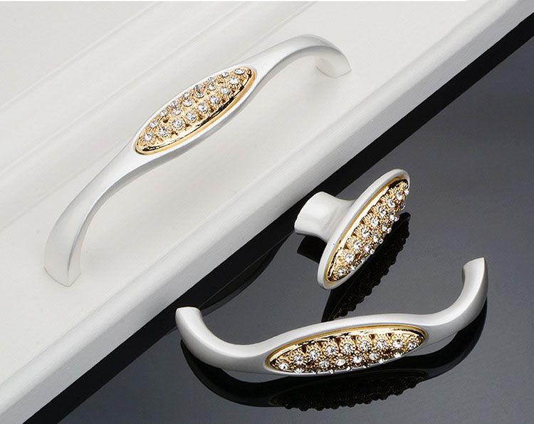 Luxus-Kleiderschranktür-Schrankgriff im europäischen Stil Schrankschubladen-Set mit Diamantkristall-Einlochgriff