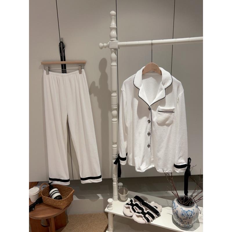 

Женский пижамный комплект из французского островного бархата - С длинным рукавом, Утепленный двухсторонний флис, Корейский стиль инс, Подходит для дома или для улицы. L 105-120 jin