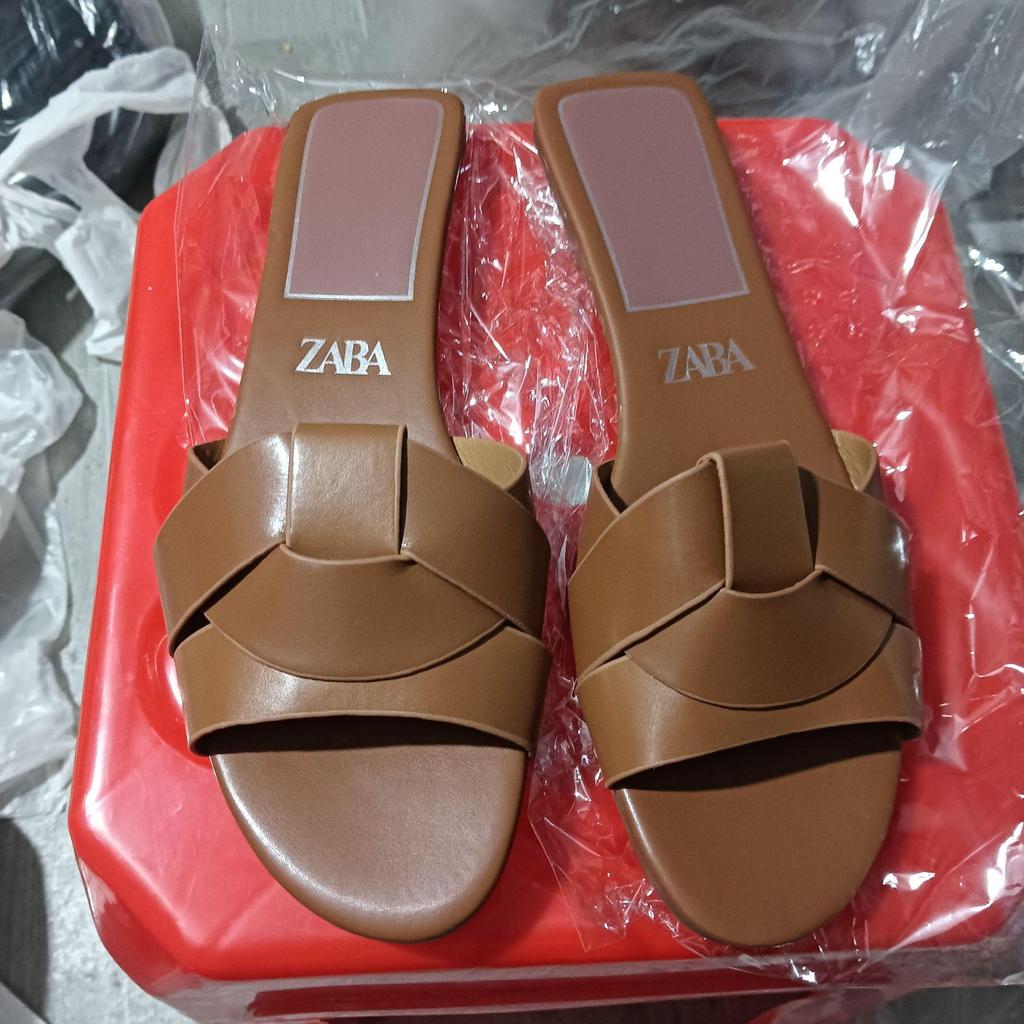 Übergröße Damenmode Pantoletten in Unifarben mit flachem Absatz