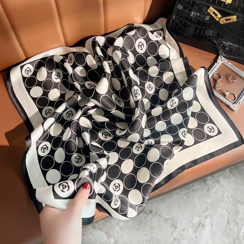 Spring new 100 mulberry silk camellia printed silk scarf women's premium plain crepe satin silk square scarf small scarf