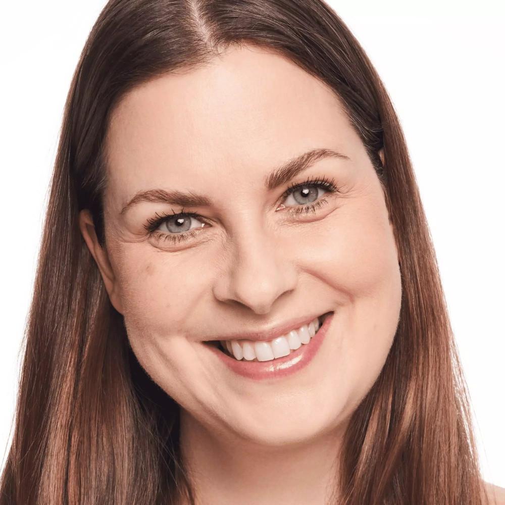 Catrice 18H HD Matte Powder Foundation -