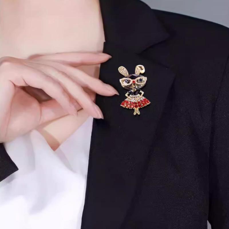 Cartoon Cute Glasses Rabbit Brooches For Women Sparkling Bunny Brooches Versatile Shiny Corsage Clothing Accessories Gifts
