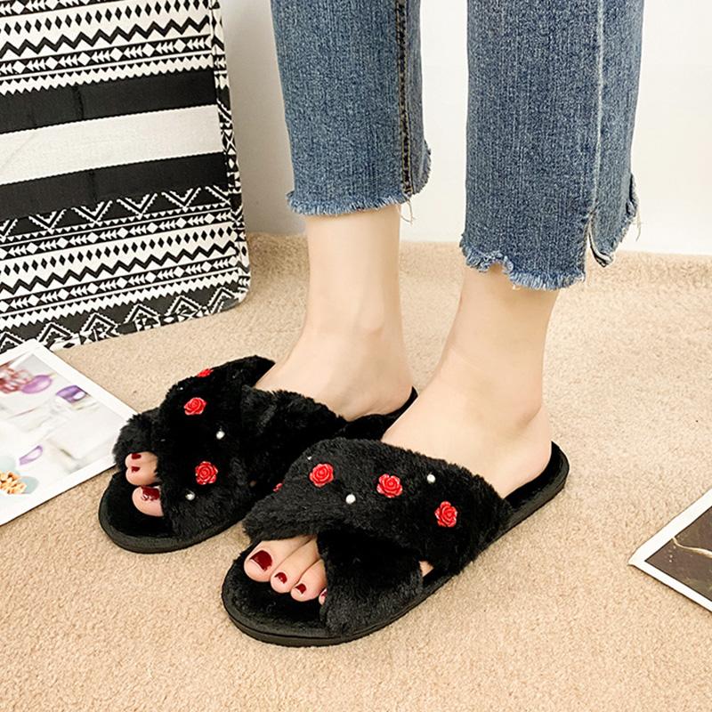 Fashion Fashion Flower Decoration Cross Strap Slippers Women 2025 Autumn Warm Short Plush Cotton Slides New Faux Fur Outdoor Slippers