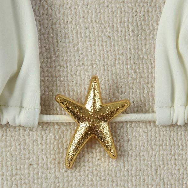 European And American Sexy Fashion Bikini Swimsuit Solid Color Metal Triangular Split Women'S Swimming