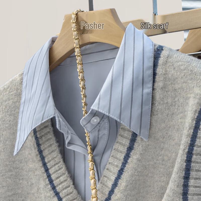 Women's V-Neck Knit Vest