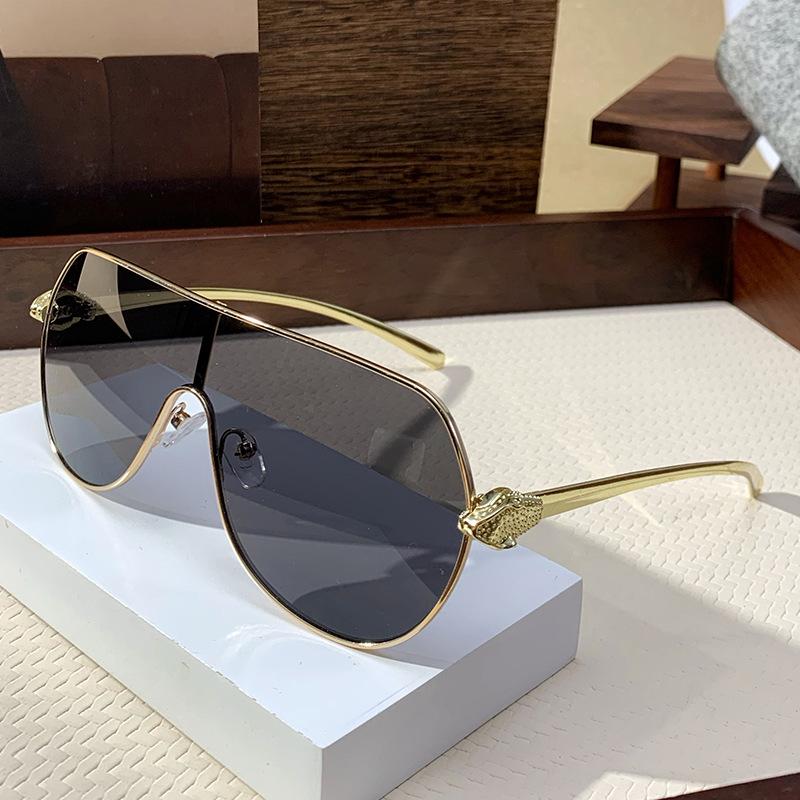 Vintage Luxury Brand Designer One Piece Sunglasses Women For Men  Popular Luxury Sun Glasses Metal Oversized Punk Eyewear