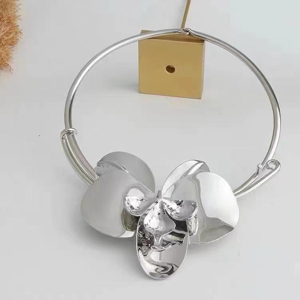 Bohemian 3D Flowers Necklaces Oversize Exaggerated Choker Large Metal Flower Necklace  Wedding