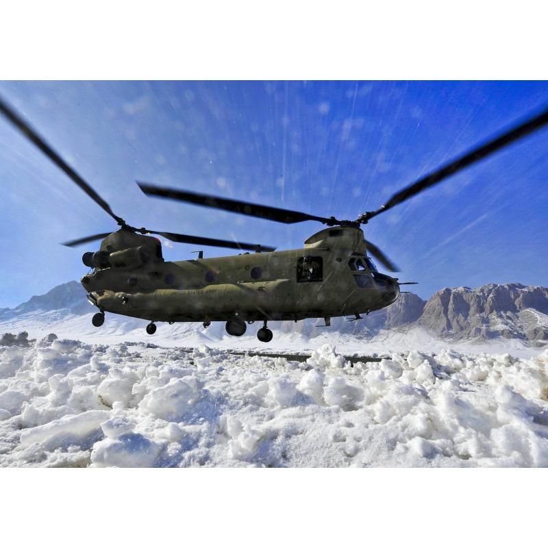 

Настенный декор с изображением транспортного вертолета Chinook для спальни, бара, кабинета с рамой Yellow Kraft Paper (No Glue) 30X42 cm