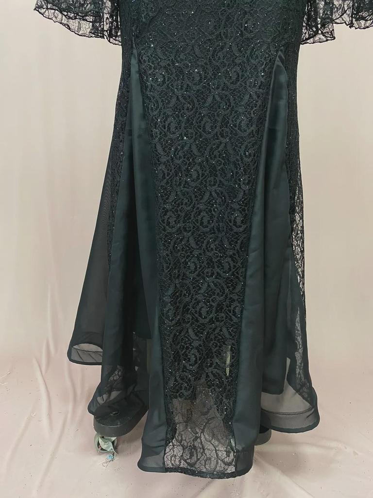 Elegant Black Fishtail Lace Evening Dress - 2025 Summer Collection