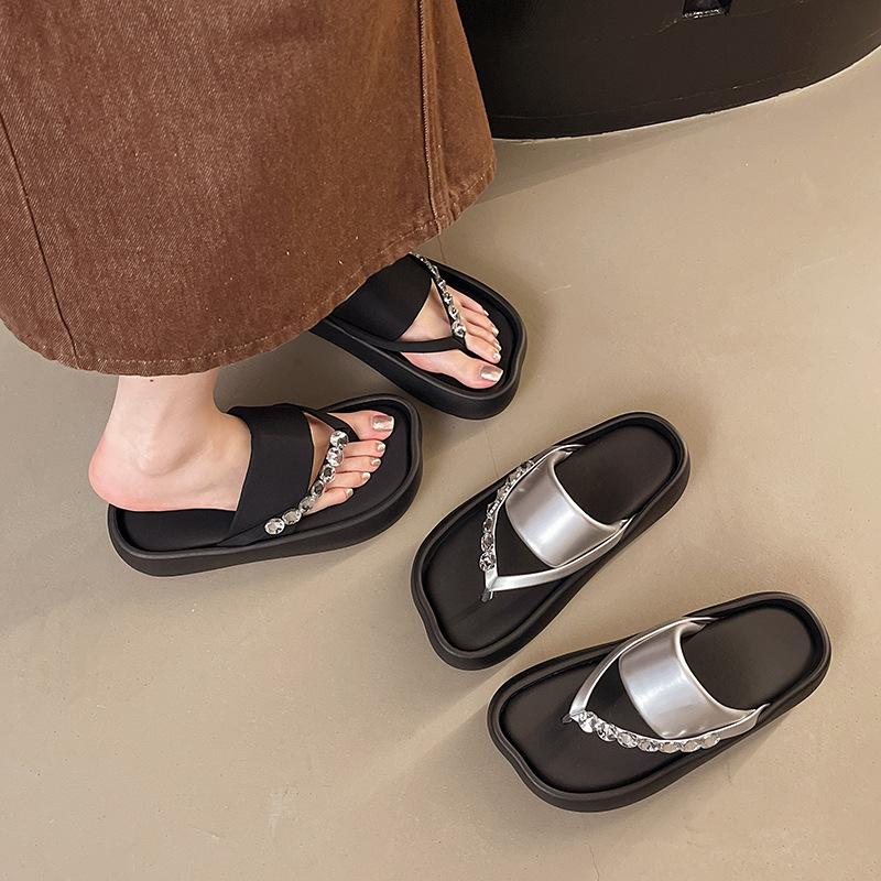 Rhinestone Thick-bottomed Cool Slippers Women's 2025 Summer New Muffin Comfortable Height Increase Toe Wear Fashionable One-word Slippers