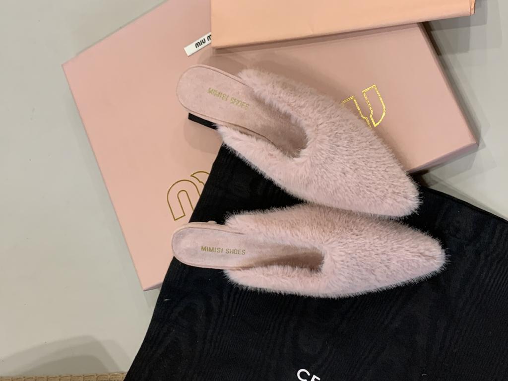 Fashion lamb fine heel hairy half slippers women's wear 2025 new spring, autumn and winter Korean version pointed lazy single shoes