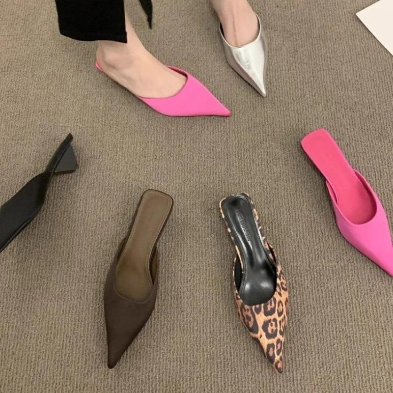 Fashion New Pointed Toe Women Mules Slipper Fashion Candy Color Ladies Elegant Dress Sandal Square Low Heel Slip on Slides Shoes