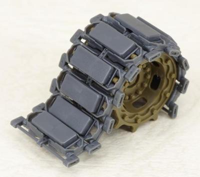Laupen Model 1/35 Scale Articulated Caterpillar Tracks for the JGSDF Type 10 Tank, 2nd Production Lot C2 with Rubber Pads