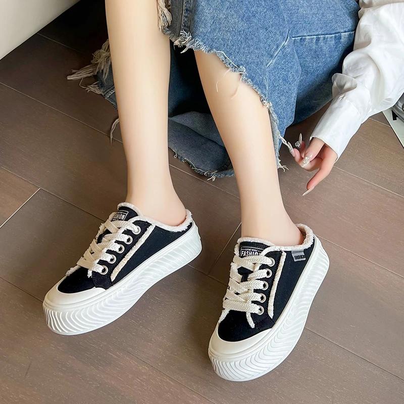 Модные женские кроссовки — фото 5