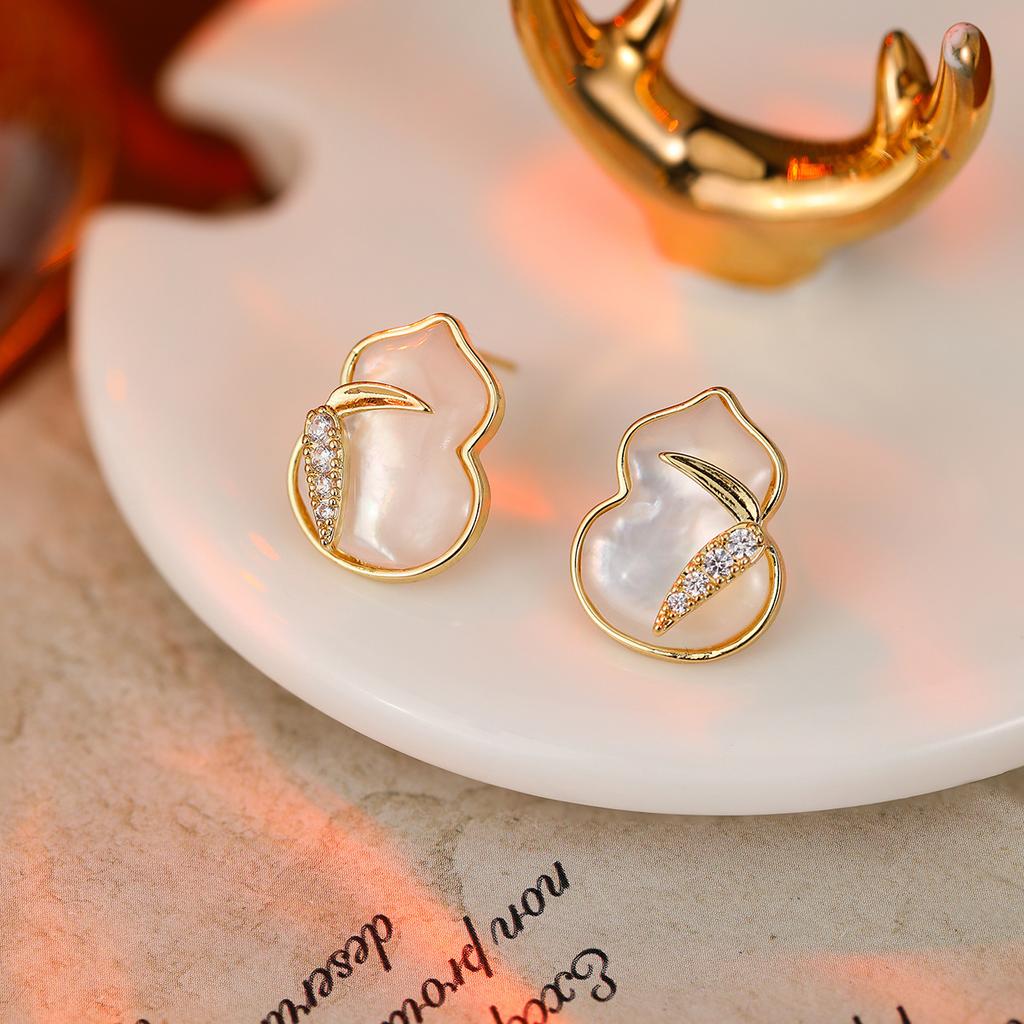 Hochwertiger Luxus Natürliche Muschelohrstecker S925 Silbernadel Ohrringe Leichter Luxus High-End Stil Temperament Ohrringe Frauen