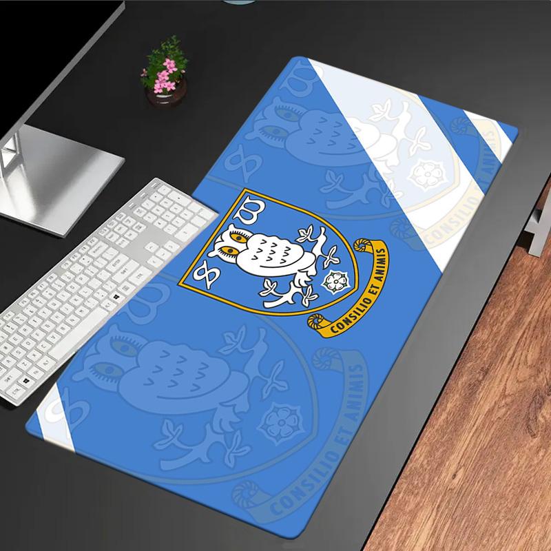 Sheffield Wednesday Crest mouse pad, rubber base, esports desk mat, mouse pad for gamers and office use, gaming desk , easy to clean mat