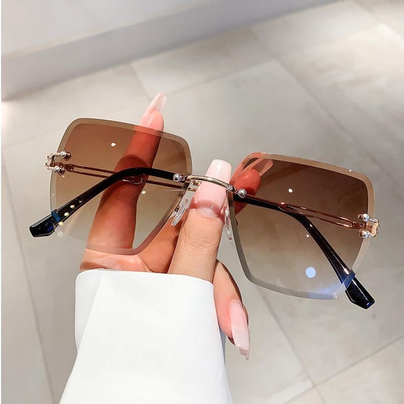 Vintage Brand Designer Rimless Metal Square Sunglasses Women Sun Glasses For Men Trendy Punk Fashion Luxury Ladies Cutting Shade