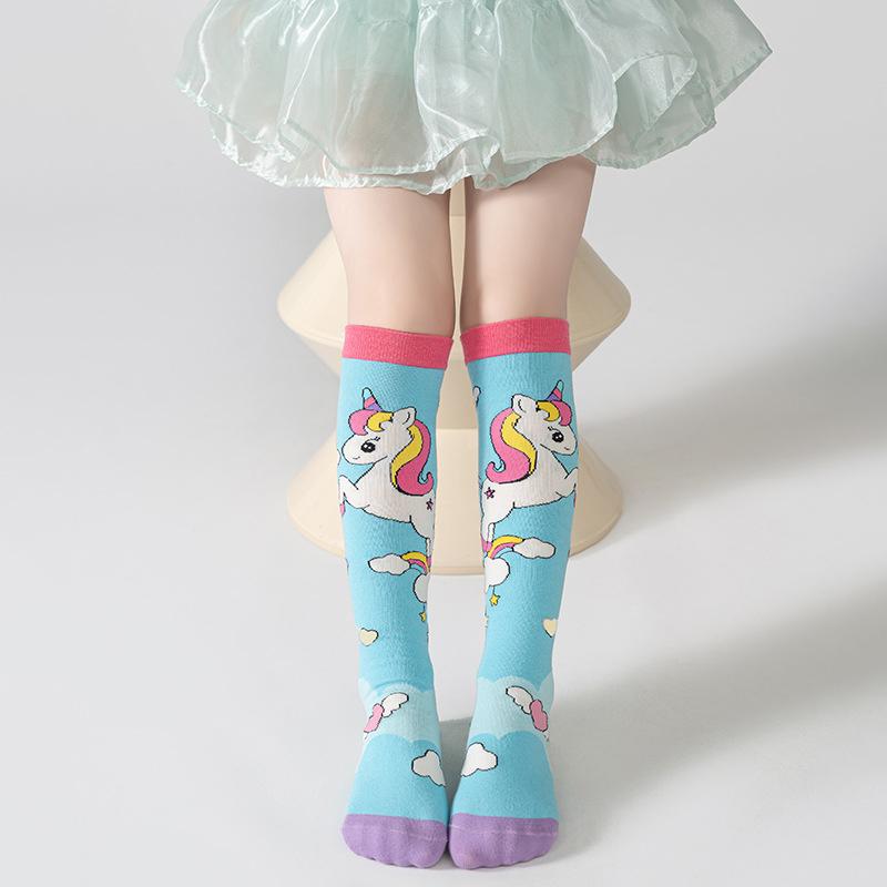 Süße Cartoon-Tier-Einhorn Kinder lange Socken Geeignet für Freizeit tägliches Leben Dekoration
