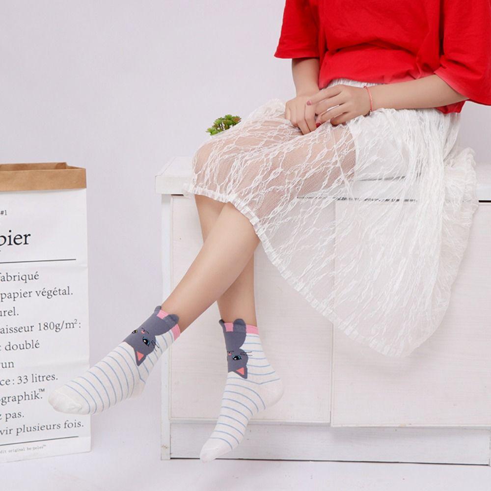

Harajuku Cat Pattern Socks Cotton Middle Tube Socks Cute Animal Socks Outdoor