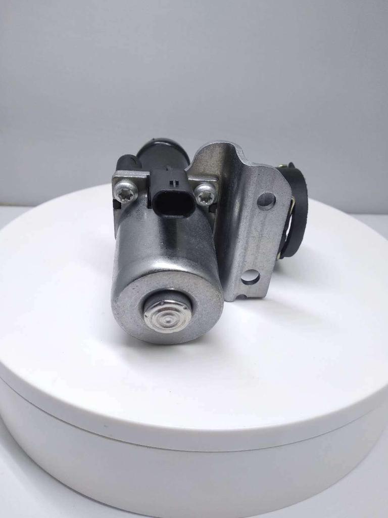 Mercedes-Benz Heater Water Valve for W204/W221 Models (Hot Water Valve 2712030164)