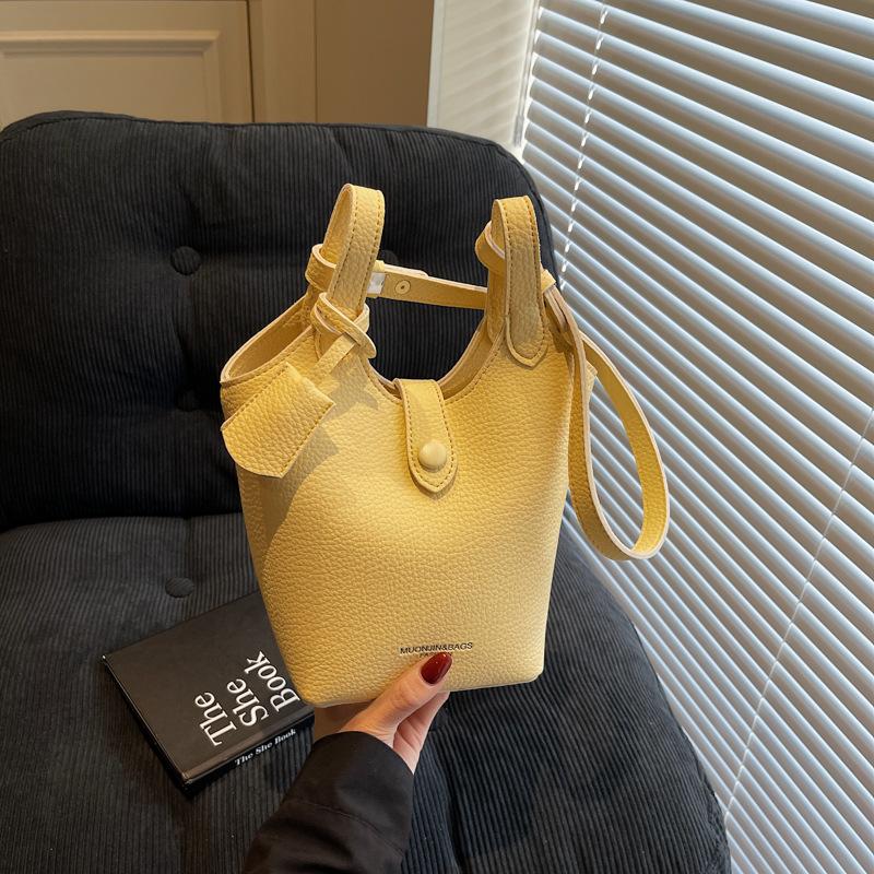 Niche Bag for Women Summer Fashion Single-shoulder Crossbody Bag Casual Bucket Bag