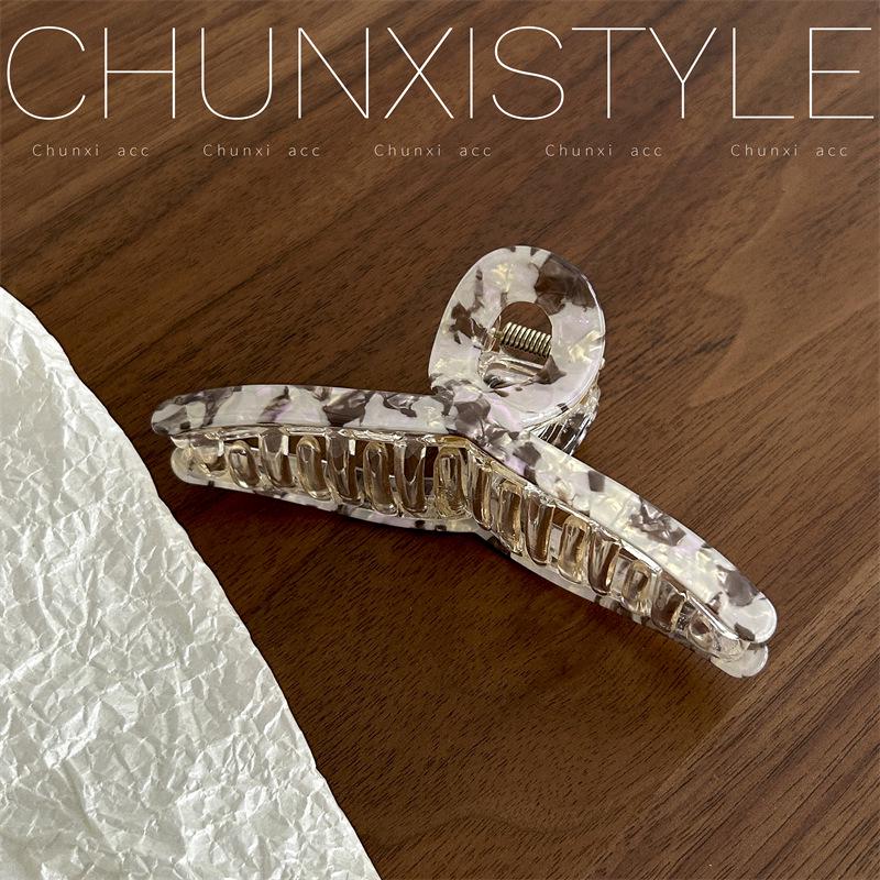 Summer Honey Tea Hair Clip: Gentle, Extra Large, Easy-to-Use Hair Claw for Full Hair