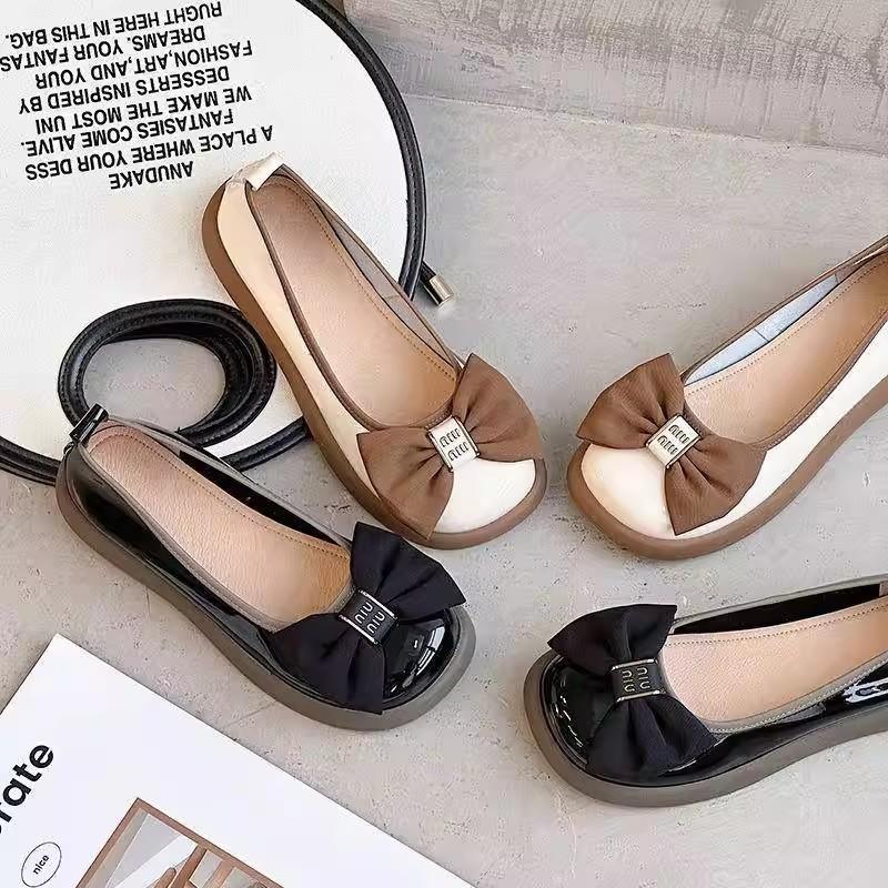 Low-heeled shallow-mouth one-pedal shoes for women's comfortable small leather shoes, new soft-soled single shoes in summer