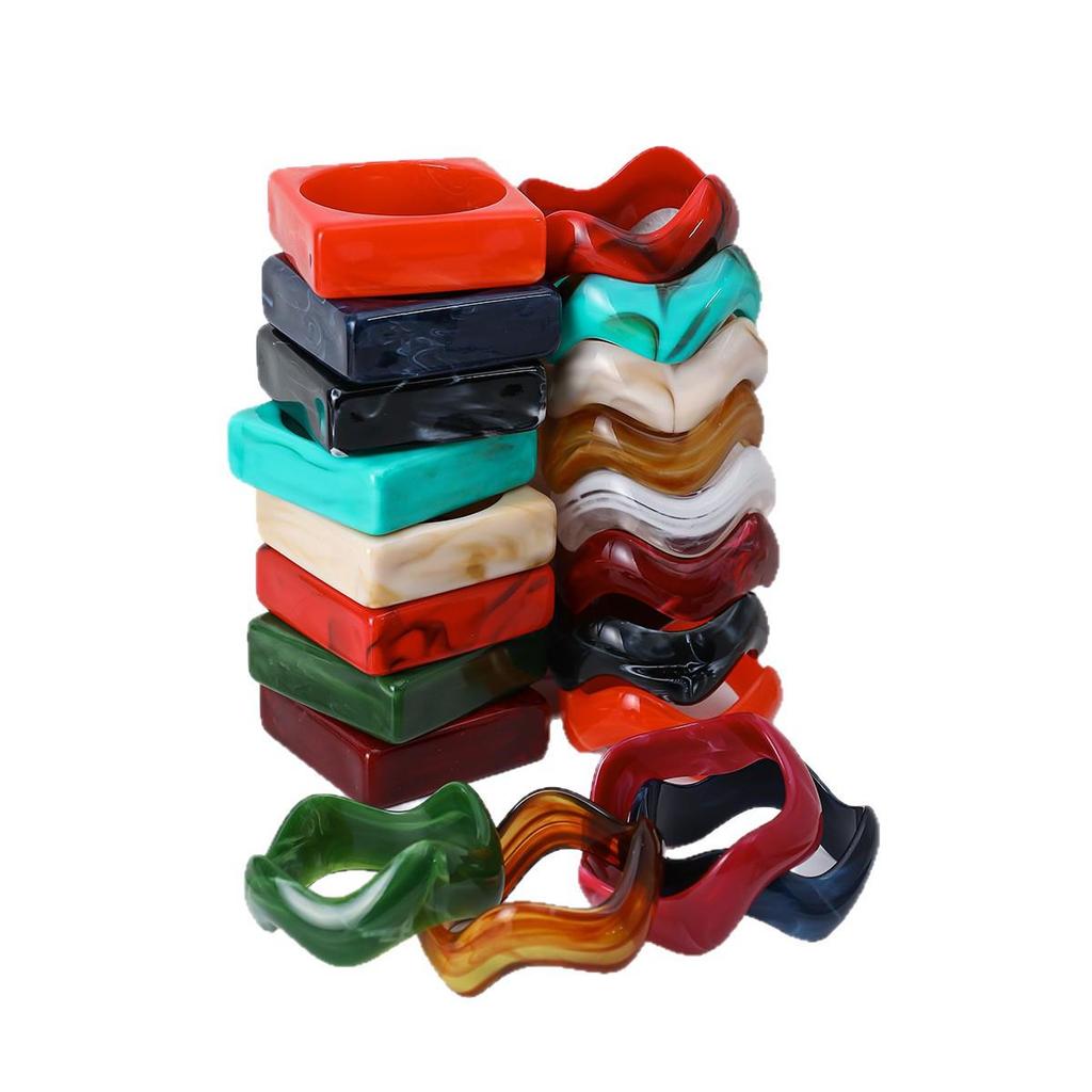 Acrylic Gradient Wave Wide Bracelet - Luxurious, High-End, Fashionable & Versatile Bracelet.