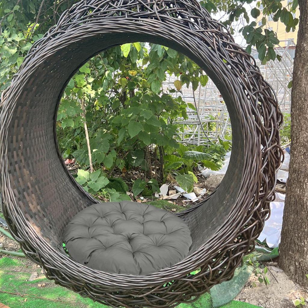 Bequemes Hängekissen für die Terrasse zur Entspannung im Freien