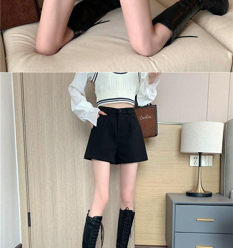 Dámské černé vlněné šortky s vysokým pasem, áčkového střihu a širokými nohavicemi pro jaro, podzim a zimu