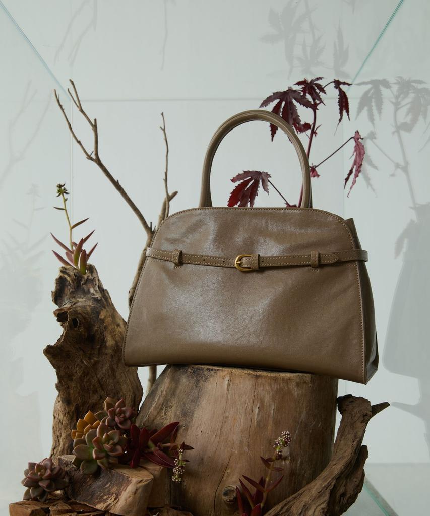 Ecoe E.C.O.E Heritage Buckle Bag - Natural Beige