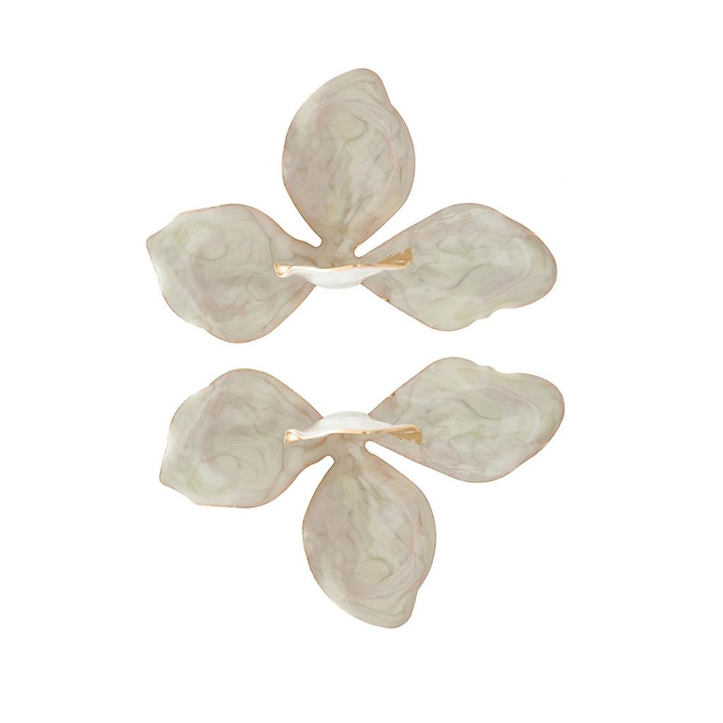 Unique Flower Studs Earrings Waterproof Earrings Fashion Ear Jewelry Alloy Texture Suitable for Various Occasion Wear