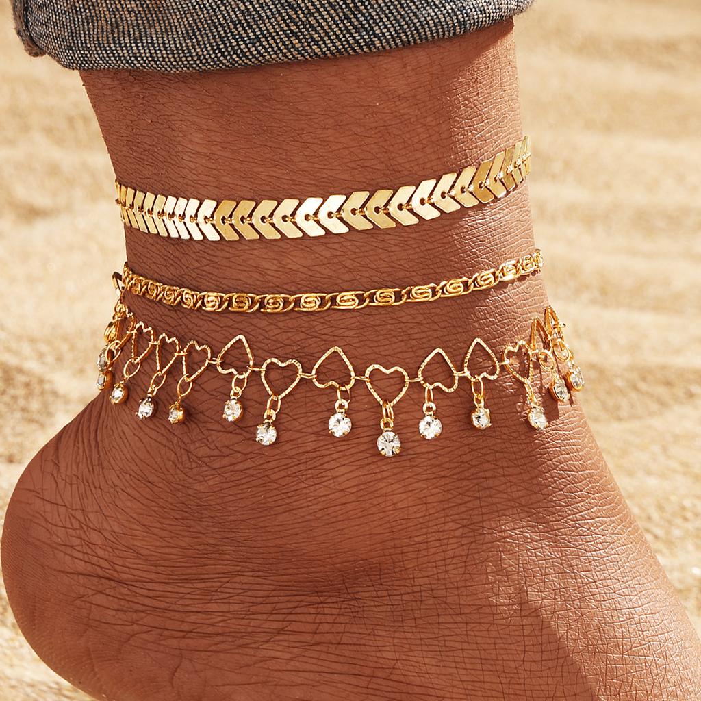 European and American retro beach anklet for women, featuring a hollow heart design and rhinestone embellishments3Set Eco-friendly metal chain