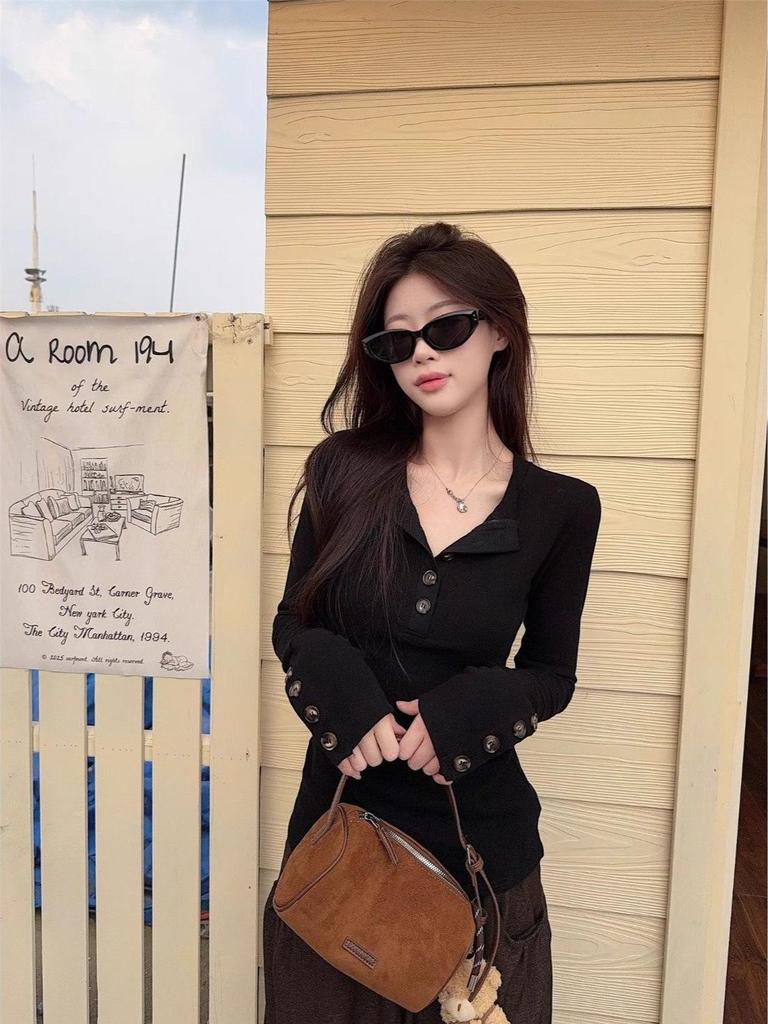 Spicy Girl Henry V-Neck Slim-Fit Buttoned Long-Sleeve Top