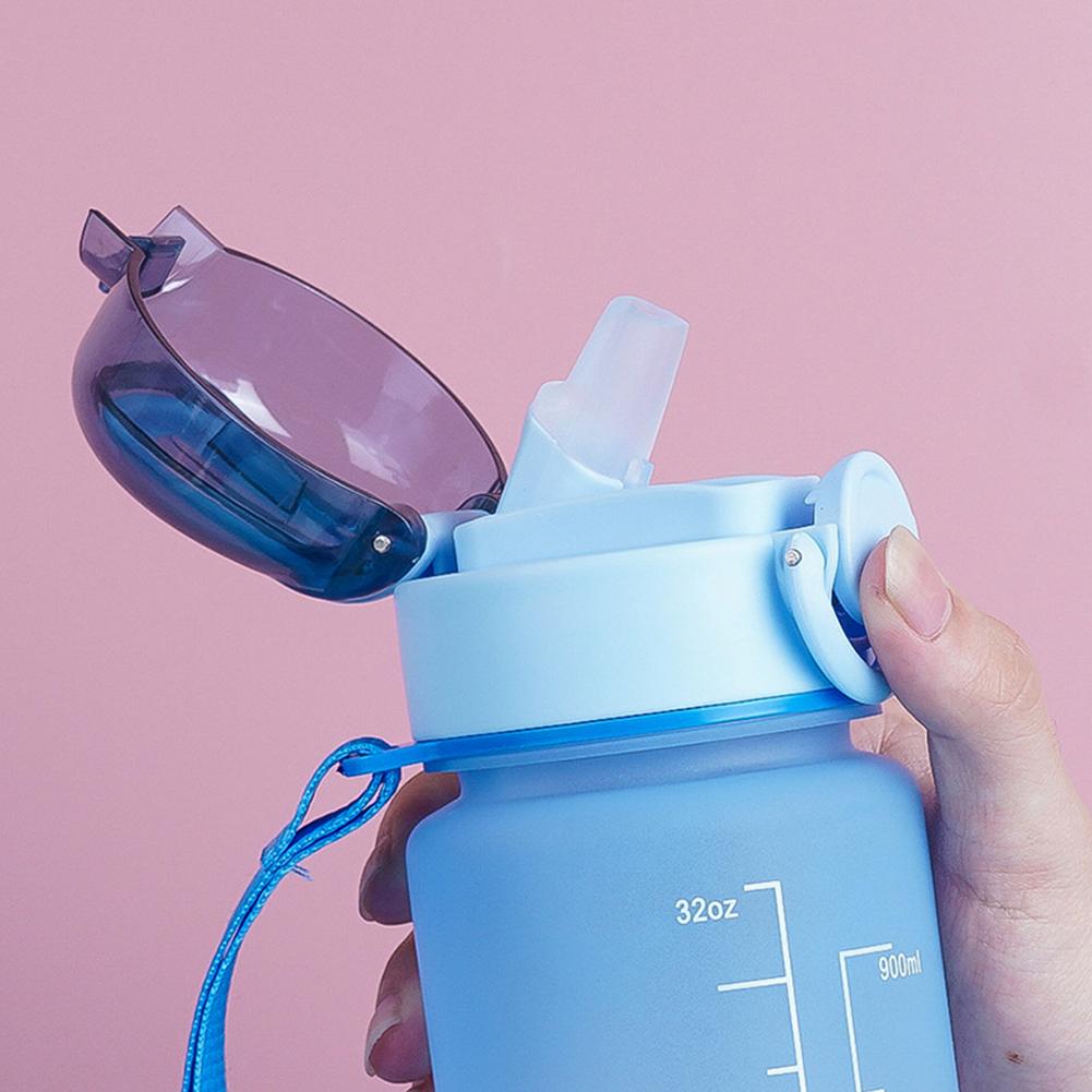 בקבוק מים 1 ליטר עם שיפוע קש בקבוק מי שתייה עמיד בפני דליפות