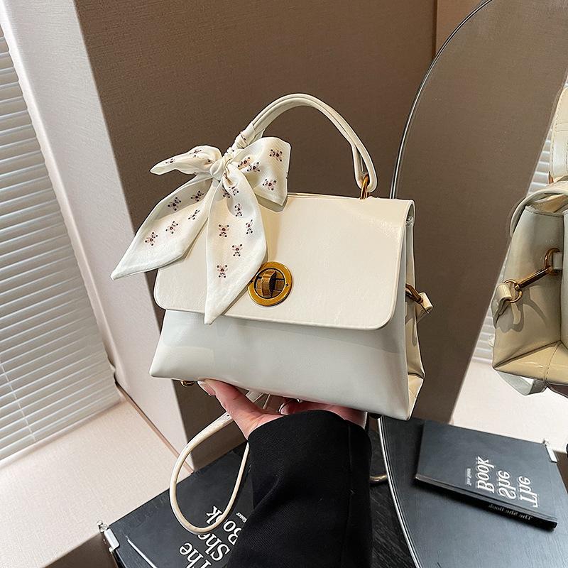 Premium Bag Women's New Casual Shoulder Bag Going Out Small Bag Commuting Messenger Small Square Bag