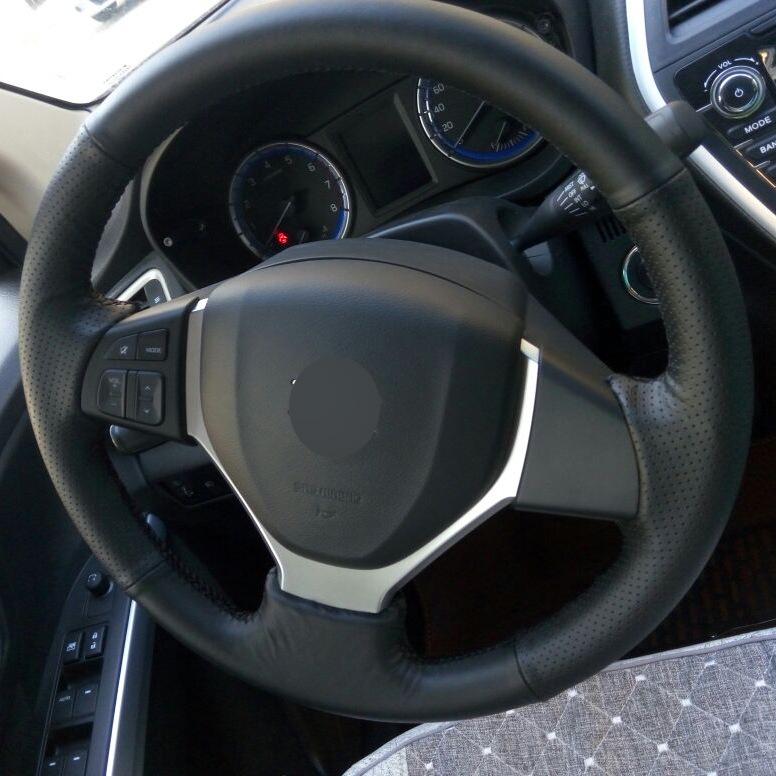 Ručne šitý poťah volantu z pravej kože pre Suzuki Vitara