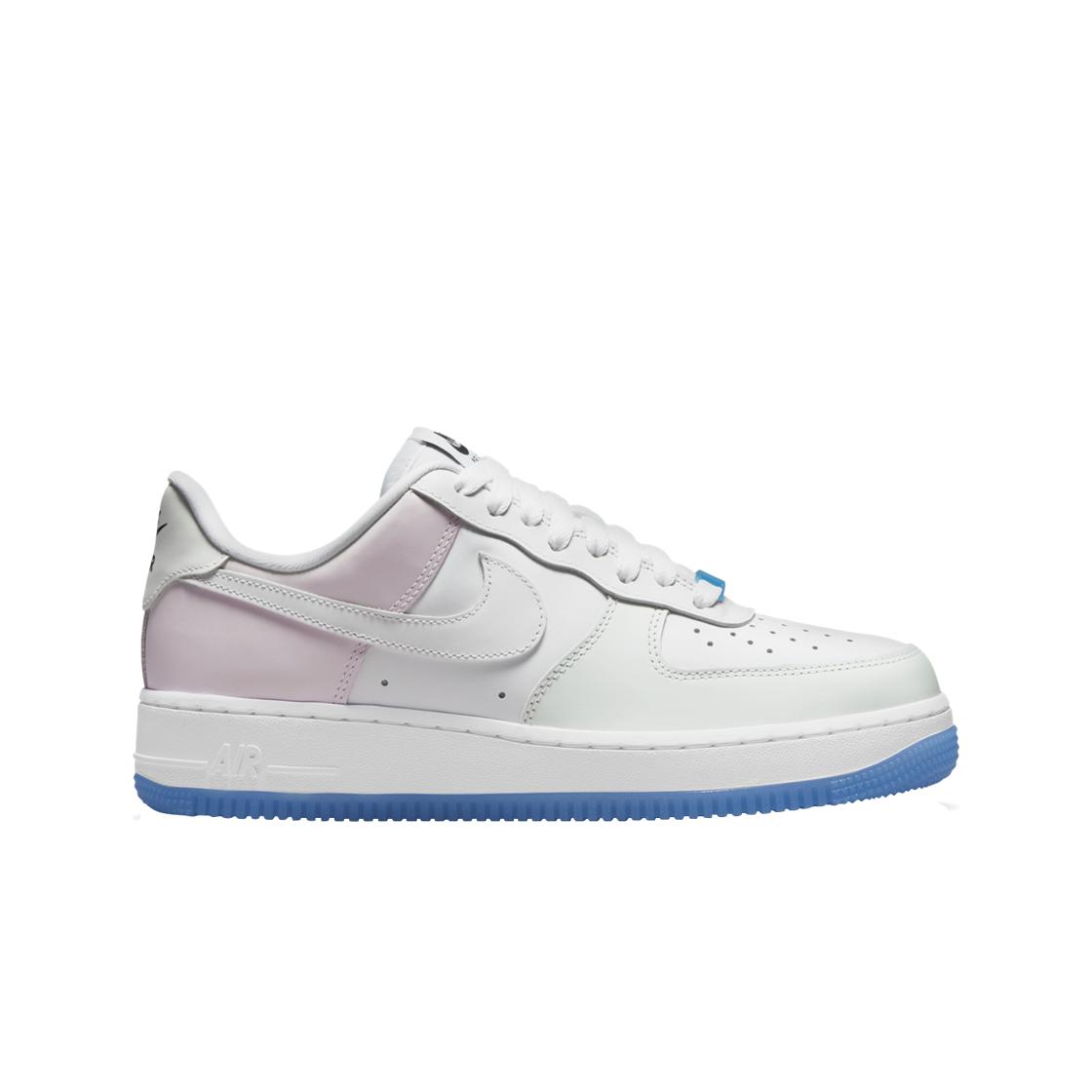 

Женские кроссовки W Nike Air Force 1 07 LX Photochromic DA8301-100