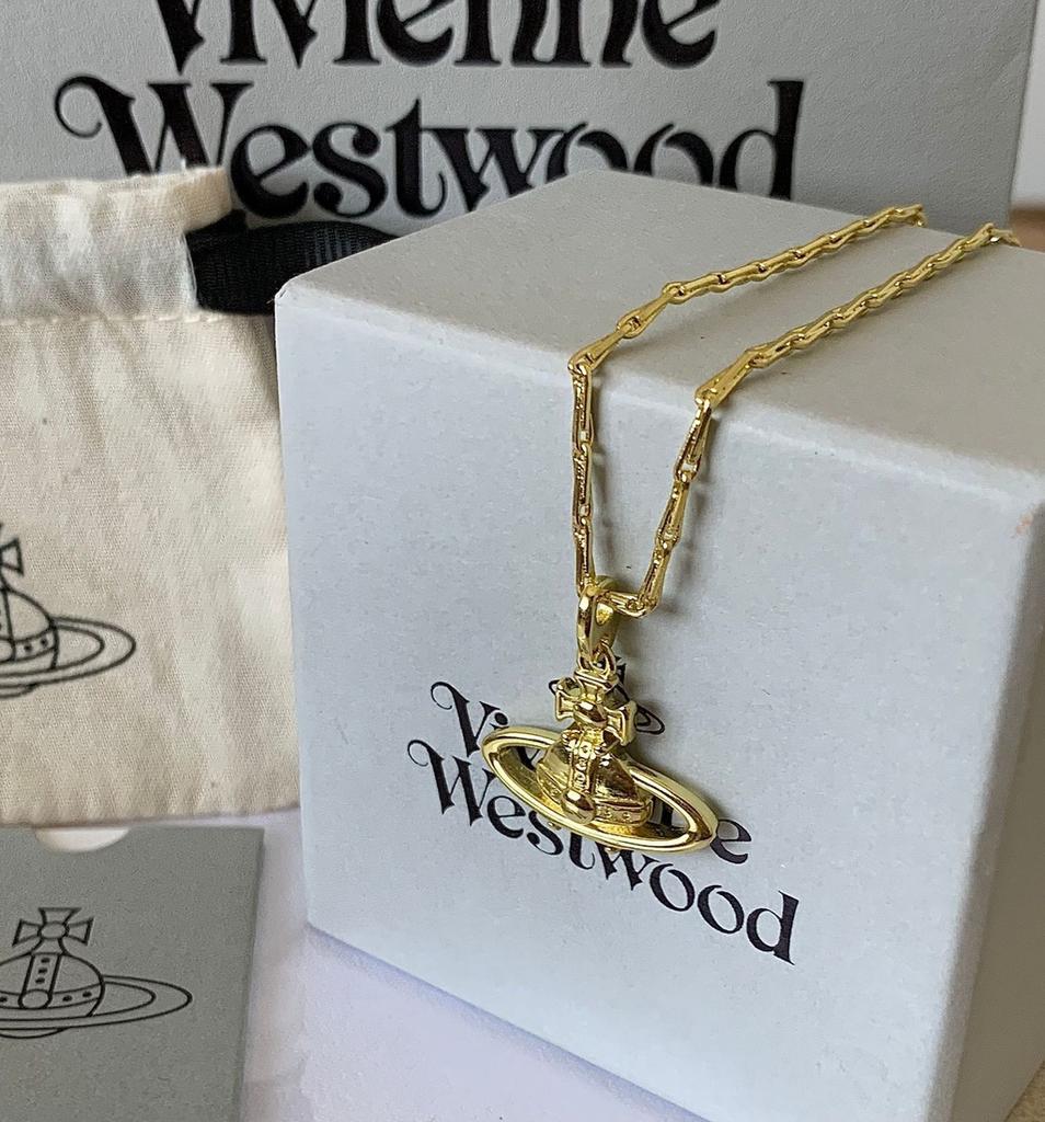 Vivienne Westwood Suzie Collection Embossed Silver Necklace And Bracelet U-shaped And Geometric Design Copper Material Electroplated Collarbone Chain