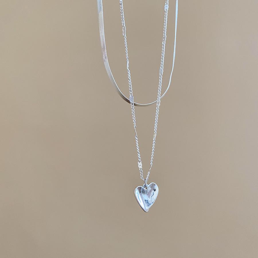 Retro Irregular Bow & Heart Tassel Necklace - Cool Versatile Clavicle Chain for Autumn & Winter