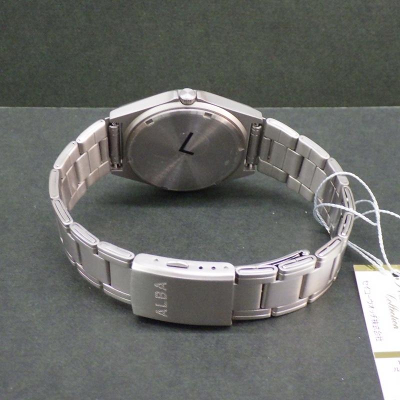 SEIKO Special ALBA AEFJ410 Titanium Arabic Numeral 10 ATM Water Resistant Watch Price! Day-Date Men's